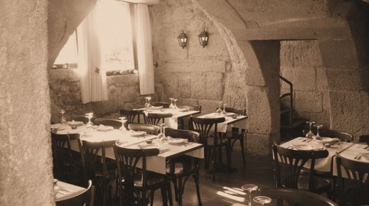 What kind of restaurants can be found here? What kind of restaurants can be found here?