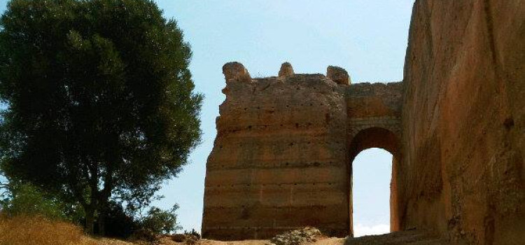 Paderne Castle – Algarve Paderne Castle – Algarve